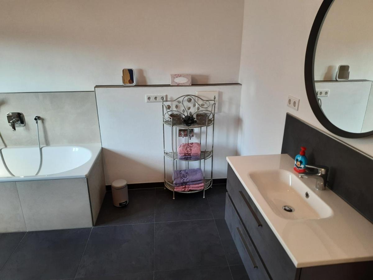 Ferienwohnung Fenzl 림스팅 외부 사진